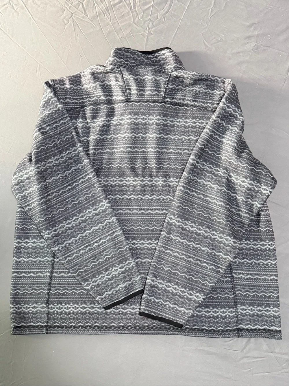 The North Face Men's Gray Patterned Half-Zip Fleece Pullover